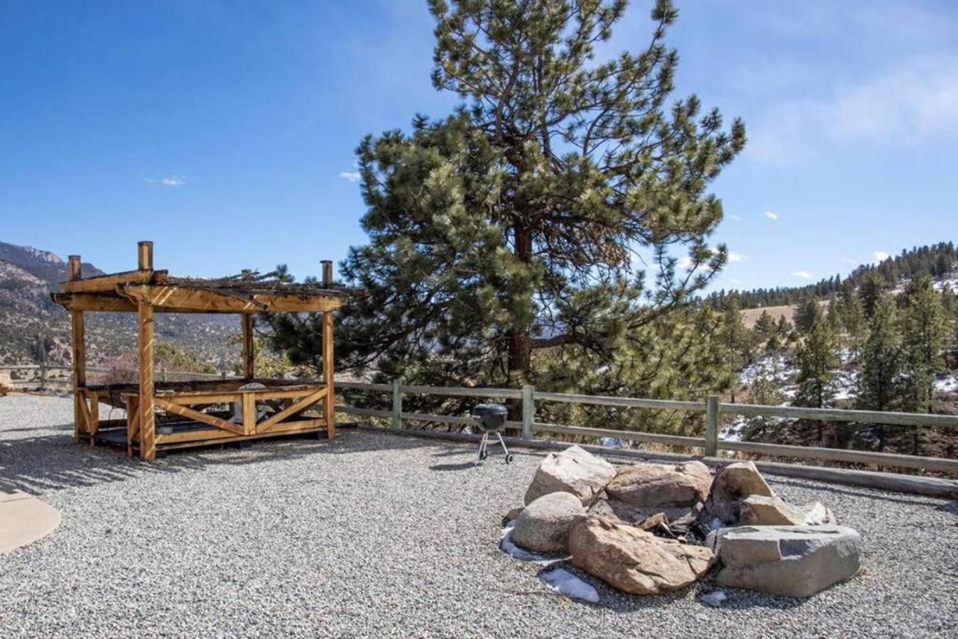 Private 313 Acre Retreat/Lakes/Direct Forest Entry Buena Vista Exterior foto